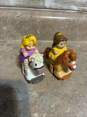 Little People Klip Klop Belle and Rapunzel